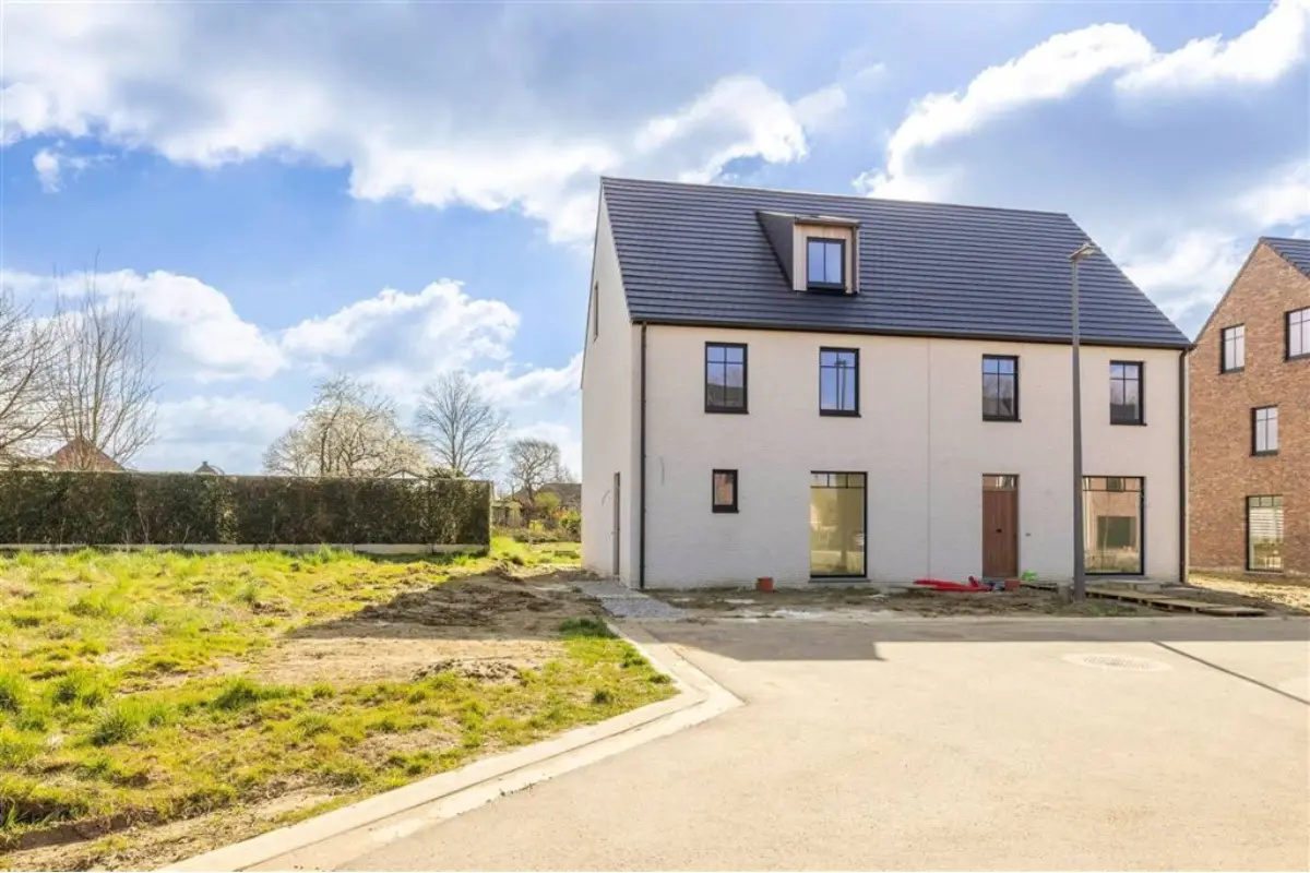 Huis te  koop in Heist-op-den-Berg 2220 444706.00€ 4 slaapkamers 208.00m² - Zoekertje 608573