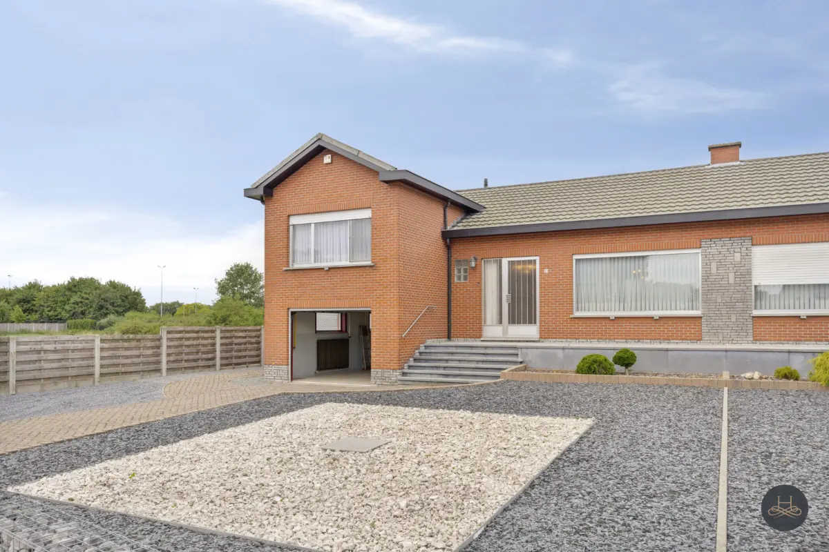 Huis te  koop in Geel 2440 299000.00€ 3 slaapkamers 173.00m² - Zoekertje 608478