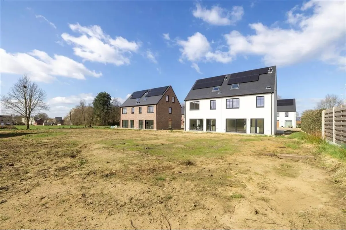 Huis te  koop in Heist-op-den-Berg 2220 495858.00€ 4 slaapkamers 183.00m² - Zoekertje 608567