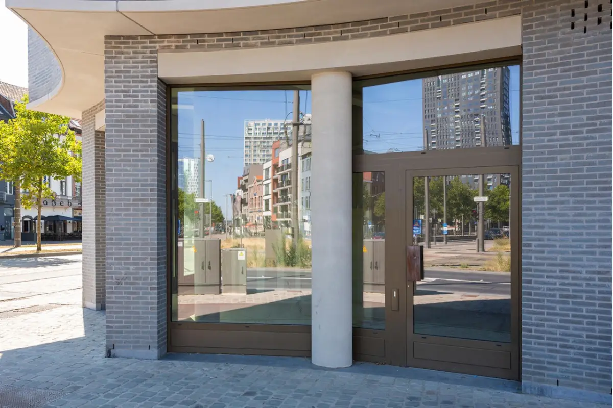 Handelszaak te  koop in Antwerpen 2000 178500.00€  slaapkamers m² - Zoekertje 609277