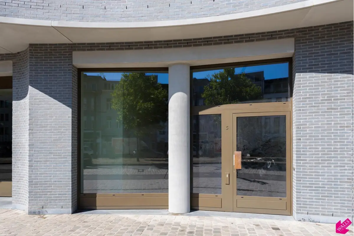 Handelszaak te  koop in Antwerpen 2000 248625.00€  slaapkamers m² - Zoekertje 609275