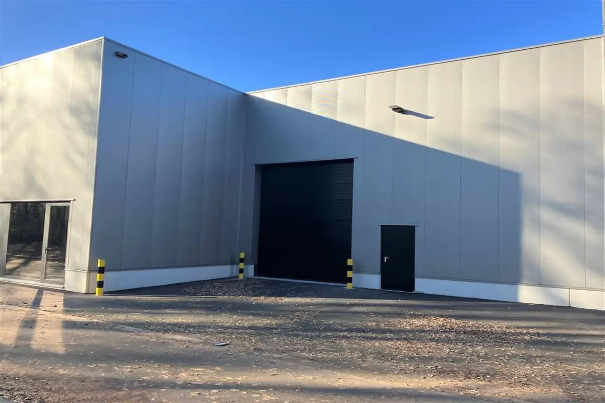 Handelszaak te  huur in Herentals 2200 2950.00€  slaapkamers 481.82m² - Zoekertje 611336