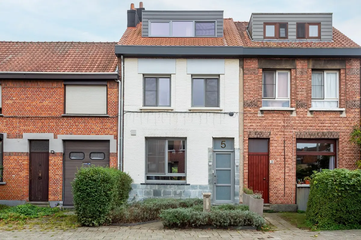 Huis te  koop in Berchem 2600 474000.00€ 4 slaapkamers 145.00m² - Zoekertje 611964