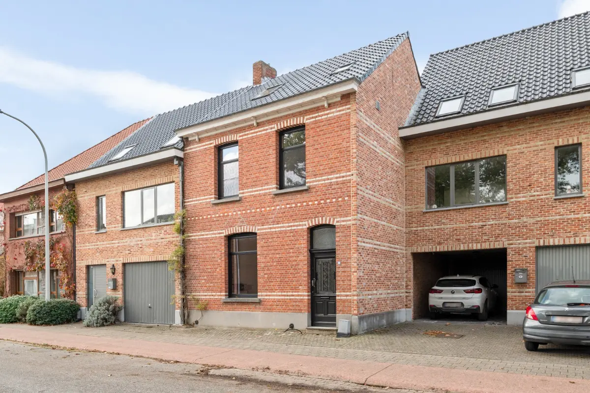 Huis te  huur in Wuustwezel 2990 1575.00€ 3 slaapkamers 176.00m² - Zoekertje 612136