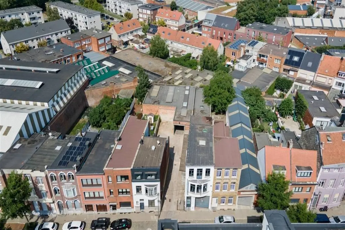 Handelszaak te  koop in Merksem 2170 610000.00€  slaapkamers 274.29m² - Zoekertje 613009