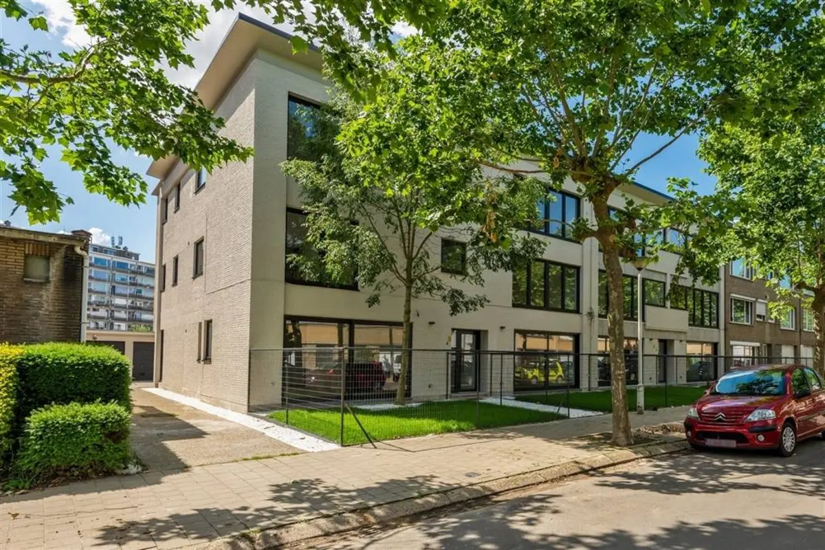 Appartement te  huur in Merksem 2170 950.00€ 2 slaapkamers 74.00m² - Zoekertje 613582