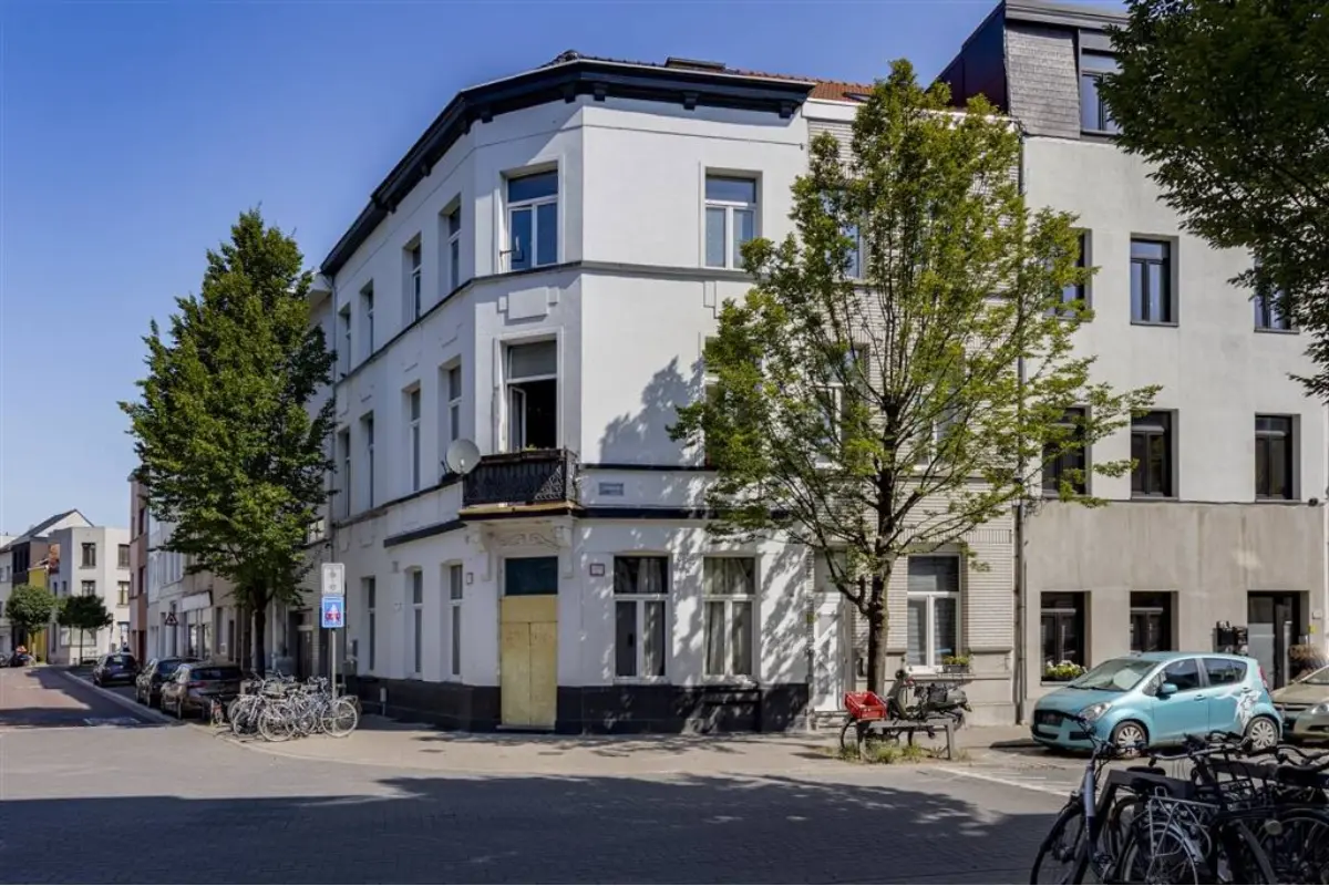 Huis te  koop in Antwerpen 2060 579000.00€ 7 slaapkamers 280.00m² - Zoekertje 613564