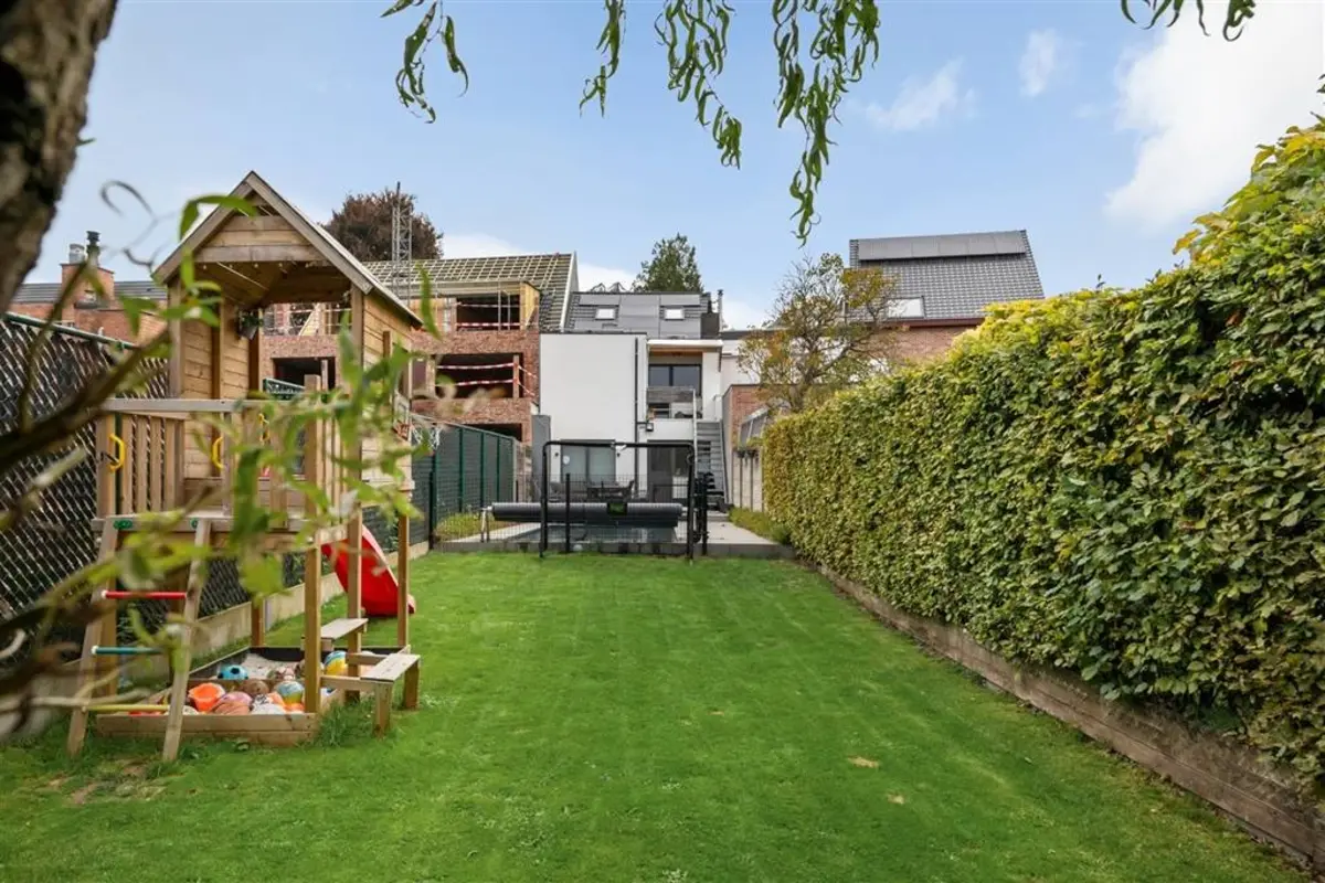 Huis te  koop in Broechem 2520 535000.00€ 3 slaapkamers 228.00m² - Zoekertje 614439