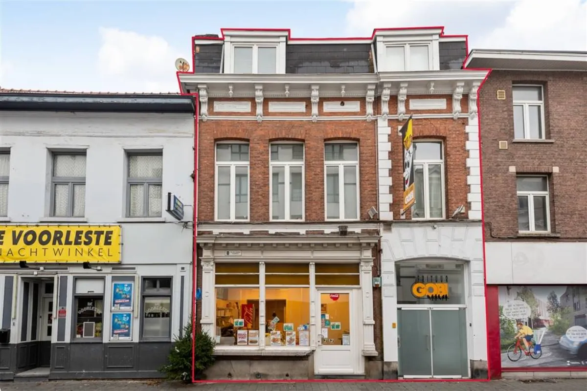 Handelszaak te  koop in Turnhout 2300 339000.00€ 3 slaapkamers 261.00m² - Zoekertje 614394