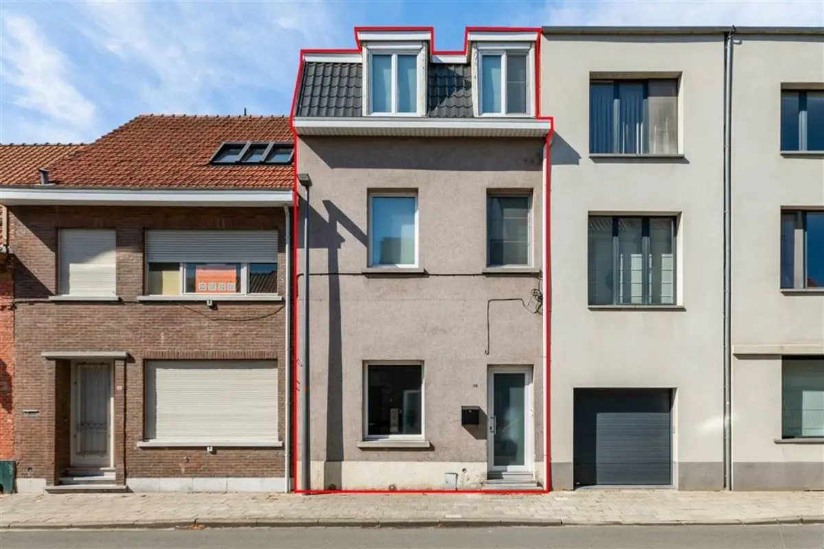 Huis te  koop in Turnhout 2300 299000.00€ 4 slaapkamers 201.00m² - Zoekertje 614299