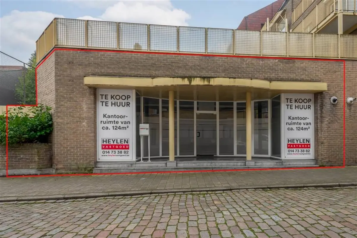 Handelszaak te  koop in Turnhout 2300 215000.00€  slaapkamers 124.00m² - Zoekertje 614384