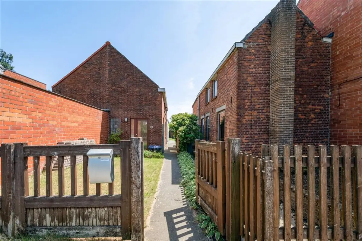 Huis te  koop in Turnhout 2300 325000.00€ 2 slaapkamers 85.00m² - Zoekertje 614317