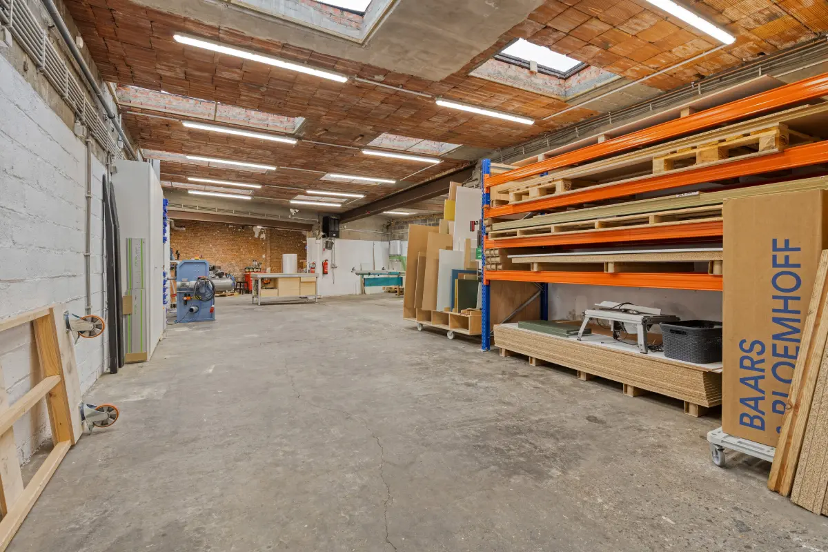 Handelszaak te  koop in Deurne 2100 239000.00€  slaapkamers 289.00m² - Zoekertje 615412