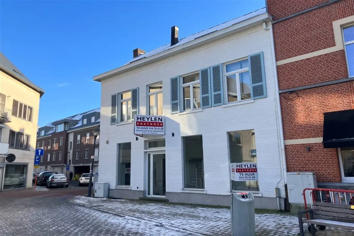 Handelszaak te  huur in Herentals 2200 2150.00€  slaapkamers m² - Zoekertje 616232