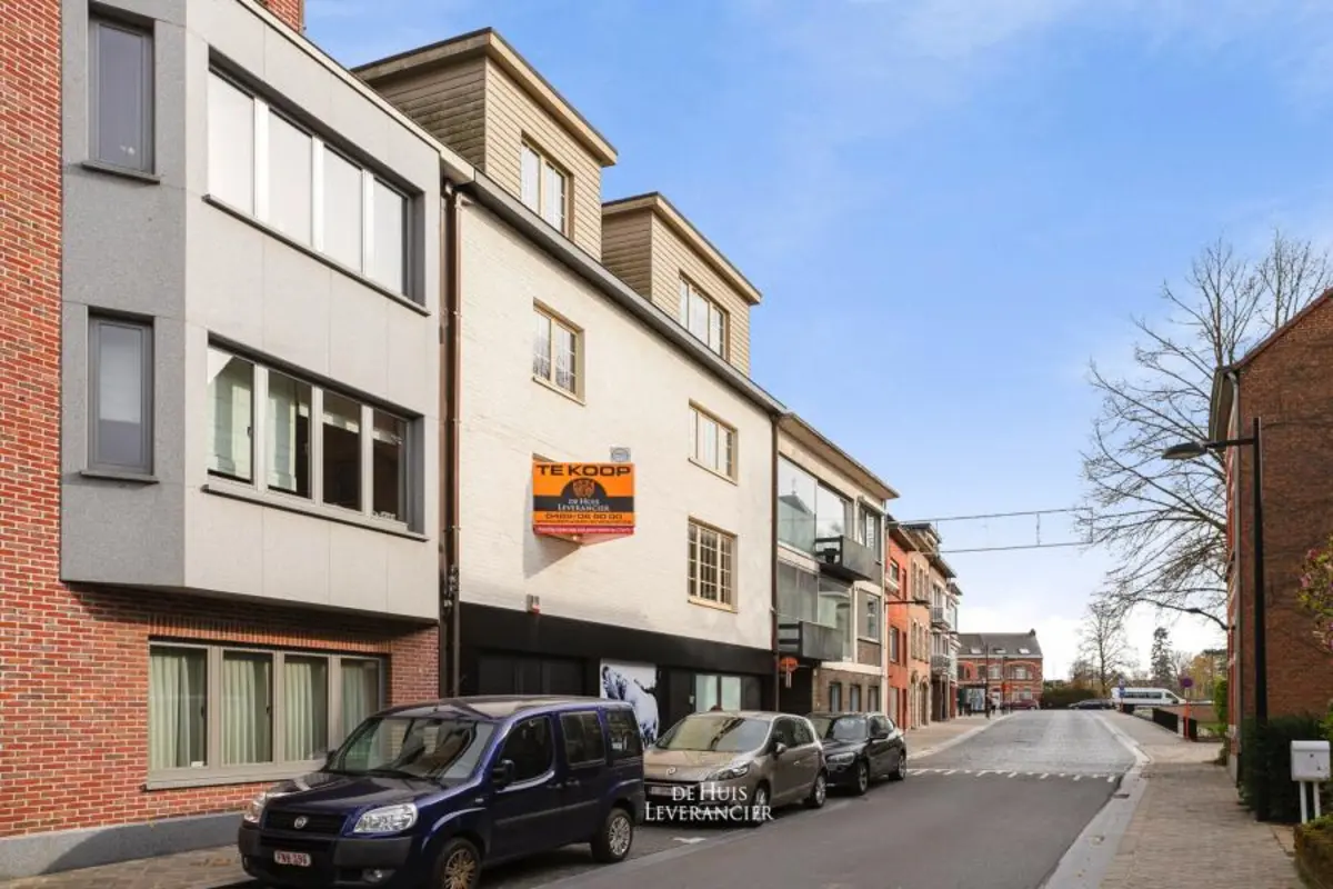Handelszaak te  in Hove 2540 370000.00€  slaapkamers m² - Zoekertje 616138