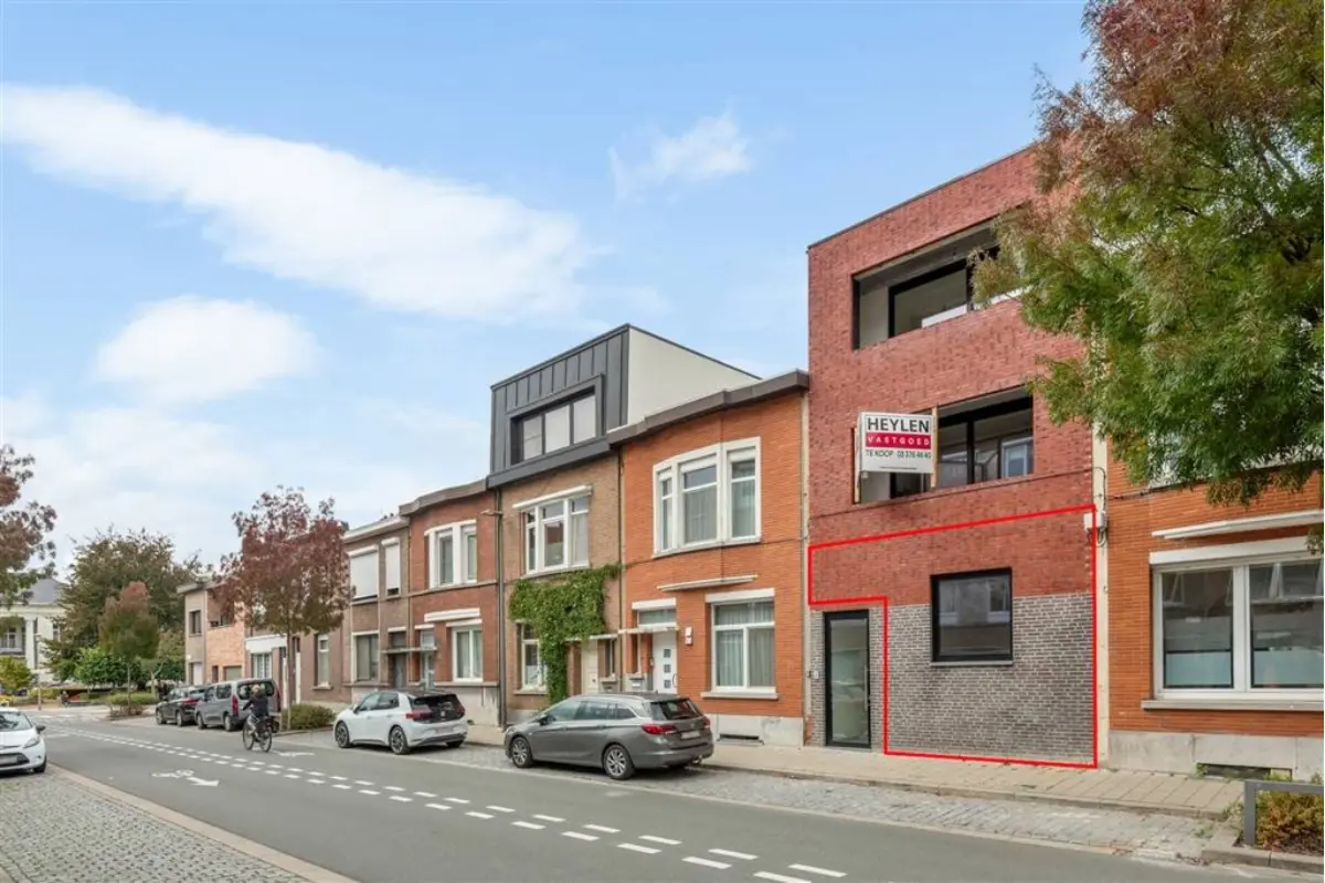 Appartement te  koop in Hoboken 2660 308000.00€ 1 slaapkamers 67.00m² - Zoekertje 617536