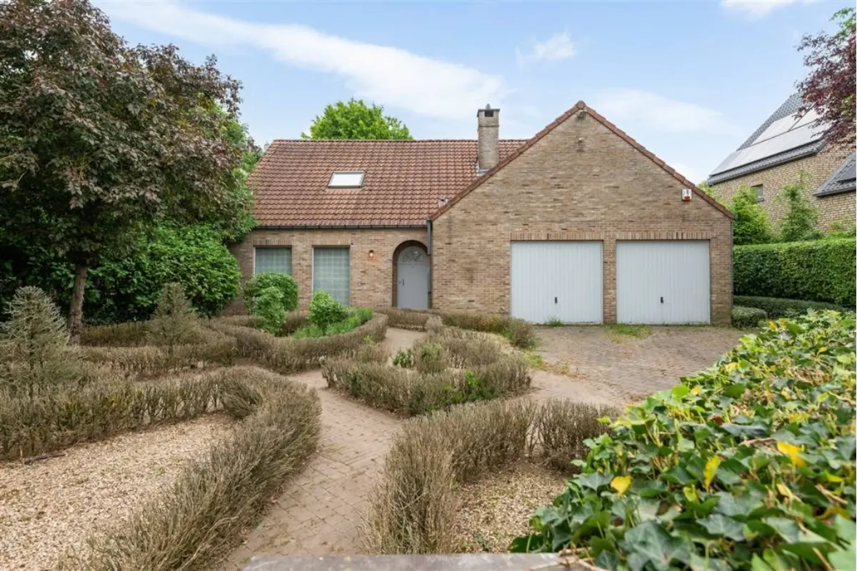 Huis te  koop in Massenhoven 2240 695000.00€ 5 slaapkamers 286.00m² - Zoekertje 619968