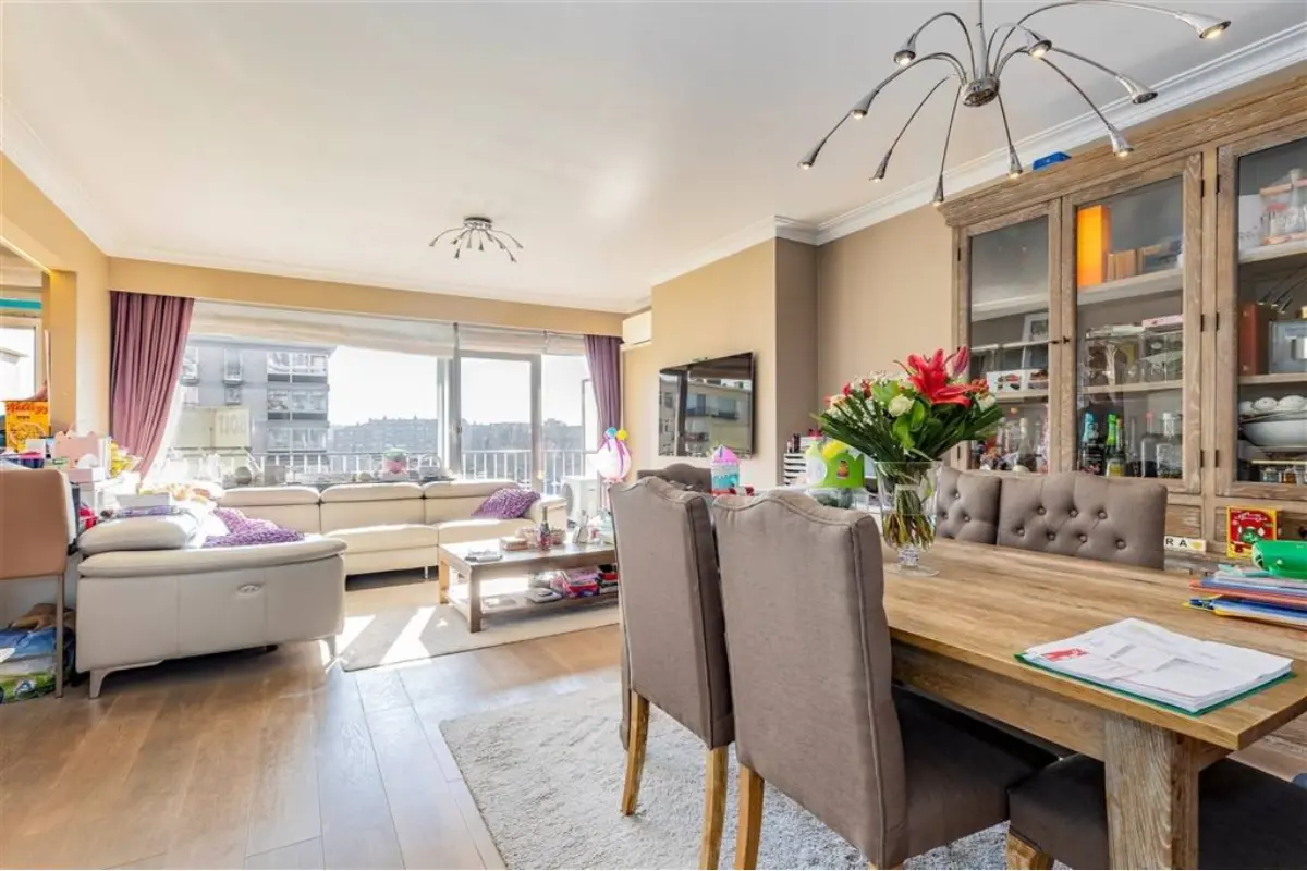 Appartement te  koop in Borgerhout 2140 285000.00€ 2 slaapkamers 100.00m² - Zoekertje 618748