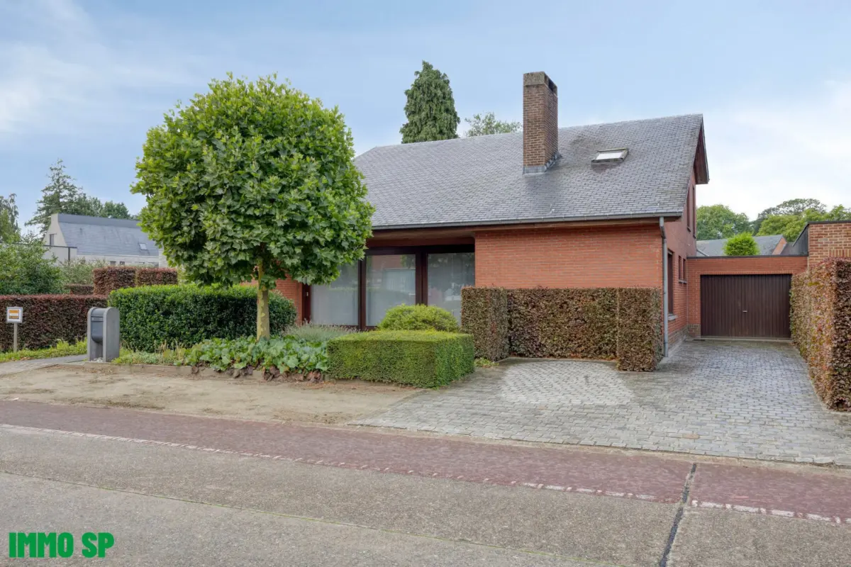 Huis te  koop in Olen 2250 440000.00€ 5 slaapkamers 210.00m² - Zoekertje 620848