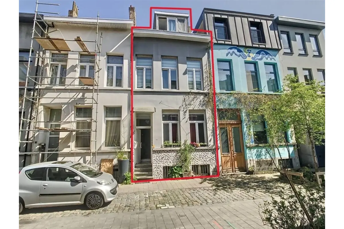 Huis te  koop in Antwerpen 2060 275000.00€ 3 slaapkamers 144.00m² - Zoekertje 620927