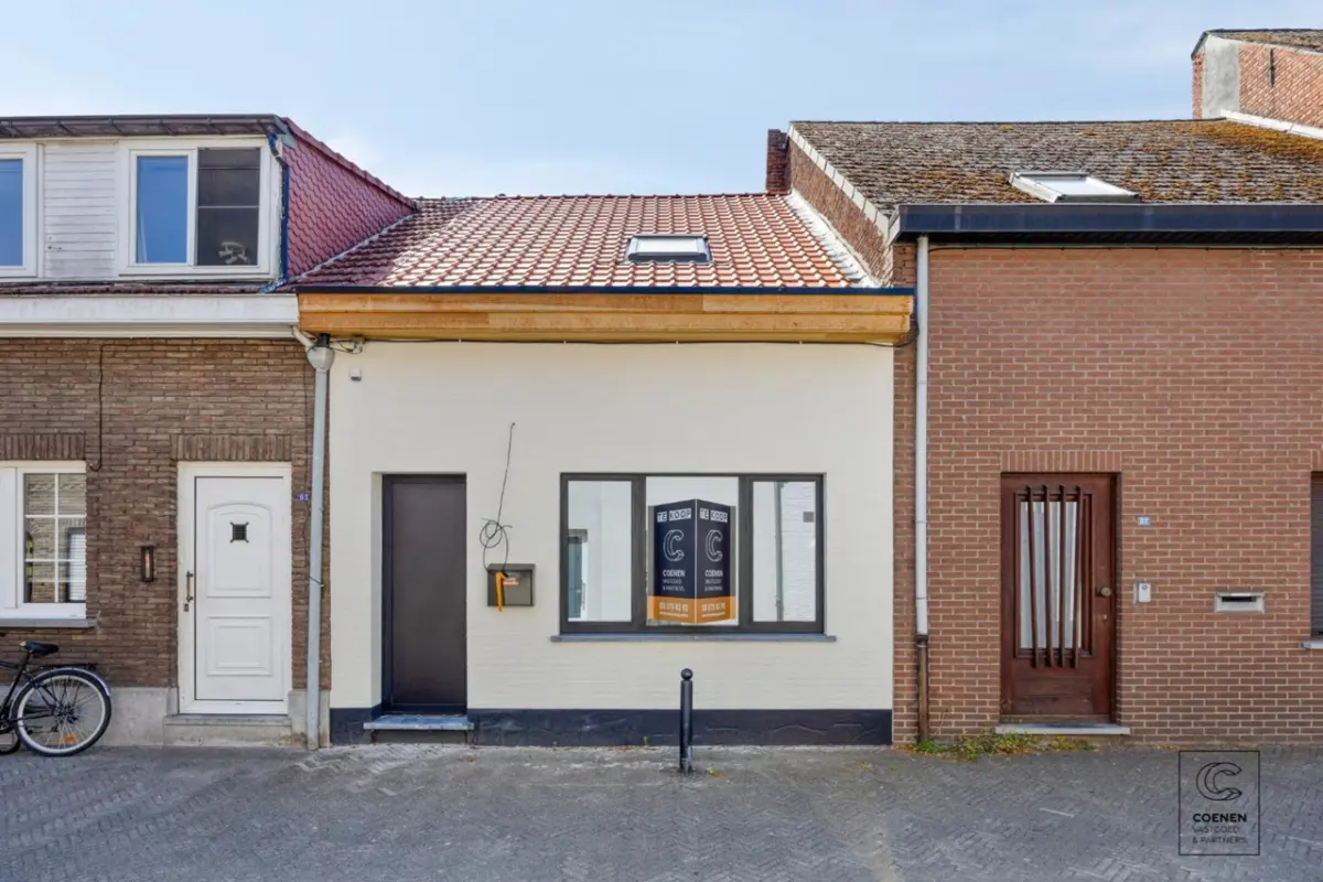 Huis te  koop in Turnhout 2300 332000.00€ 2 slaapkamers 120.00m² - Zoekertje 622717