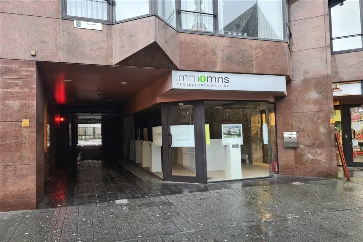 Handelszaak te  huur in Turnhout 2300 1600.00€  slaapkamers 224.00m² - Zoekertje 623516