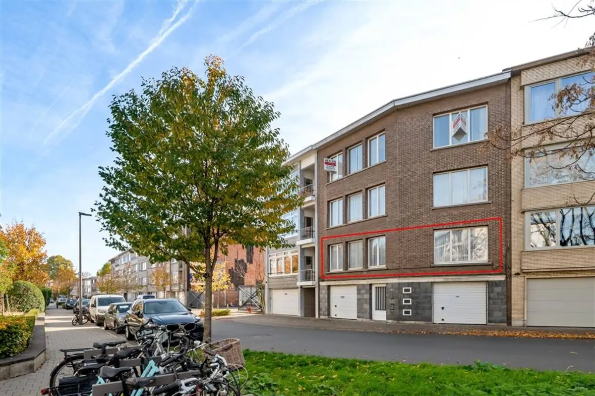 Appartement te  koop in Deurne 2100 220000.00€ 2 slaapkamers 82.00m² - Zoekertje 623361