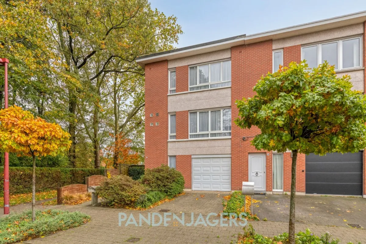 Huis te  koop in Kontich 2550 365000.00€ 3 slaapkamers 159.00m² - Zoekertje 623510