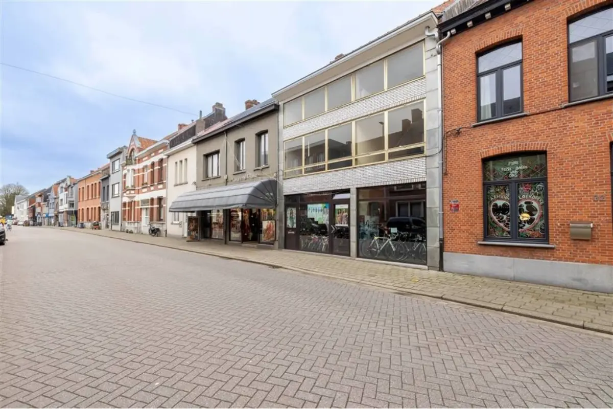 Appartement te  koop in Herentals 2200 315000.00€ 5 slaapkamers 273.00m² - Zoekertje 626259