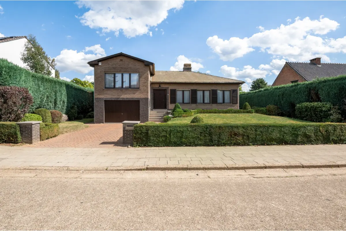 Huis te  koop in Lier 2500 499000.00€ 3 slaapkamers 140.00m² - Zoekertje 625972