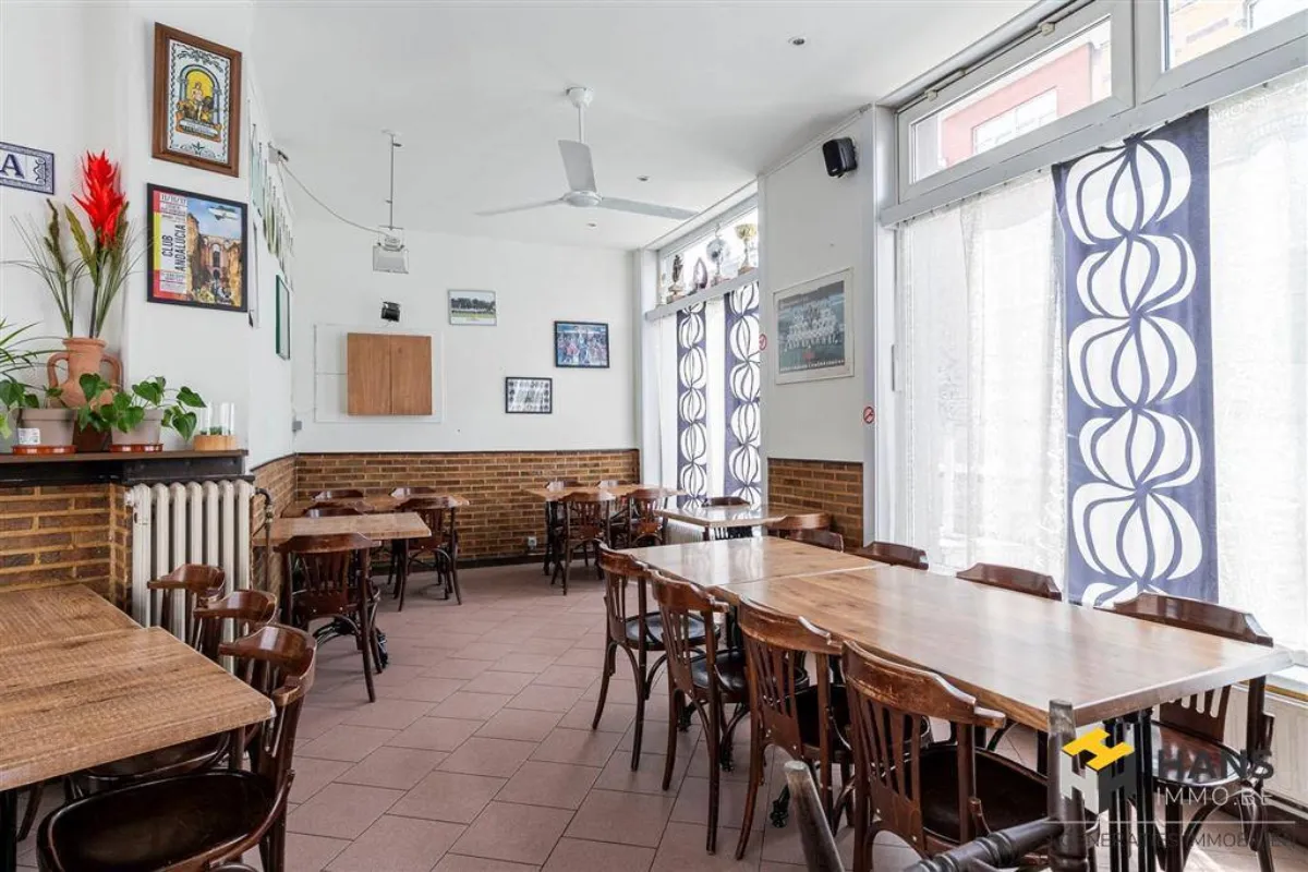 Handelszaak te  koop in Hoboken 2660 260000.00€  slaapkamers 111.00m² - Zoekertje 628102