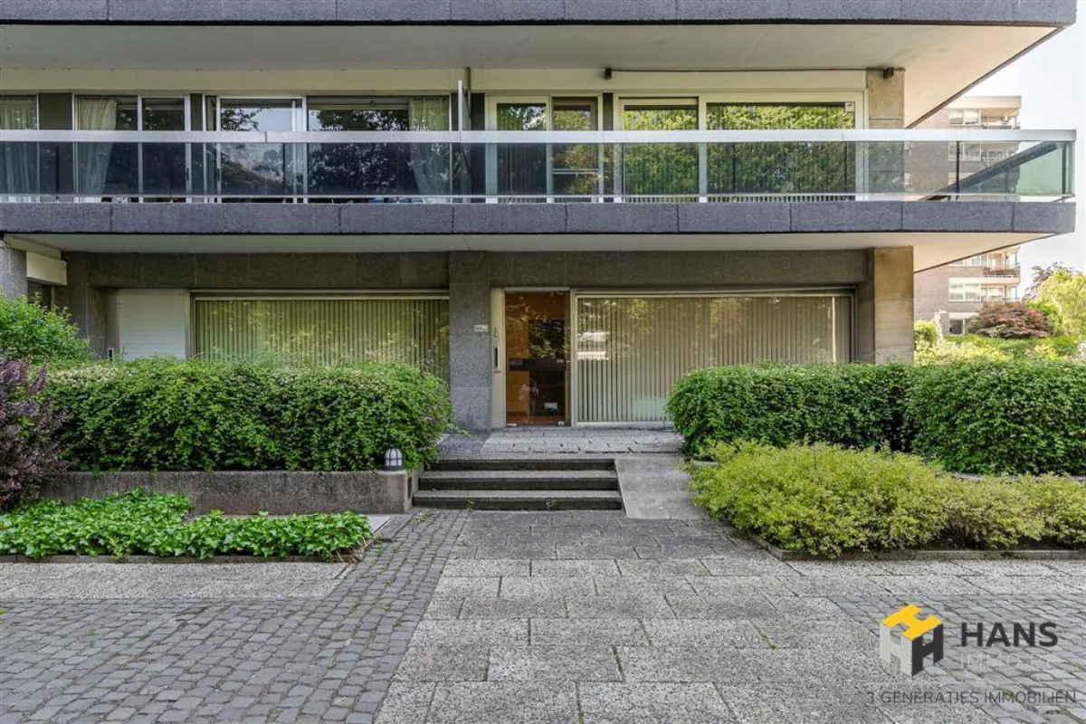 Handelszaak te  koop in Berchem 2600 265000.00€  slaapkamers 107.00m² - Zoekertje 628085