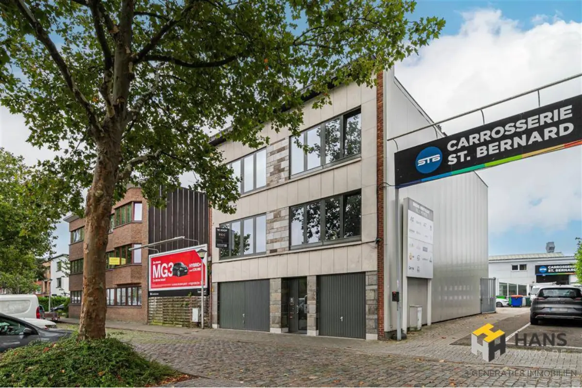 Appartementsgebouw te  koop in Wilrijk 2610 780000.00€ 4 slaapkamers 304.00m² - Zoekertje 628101