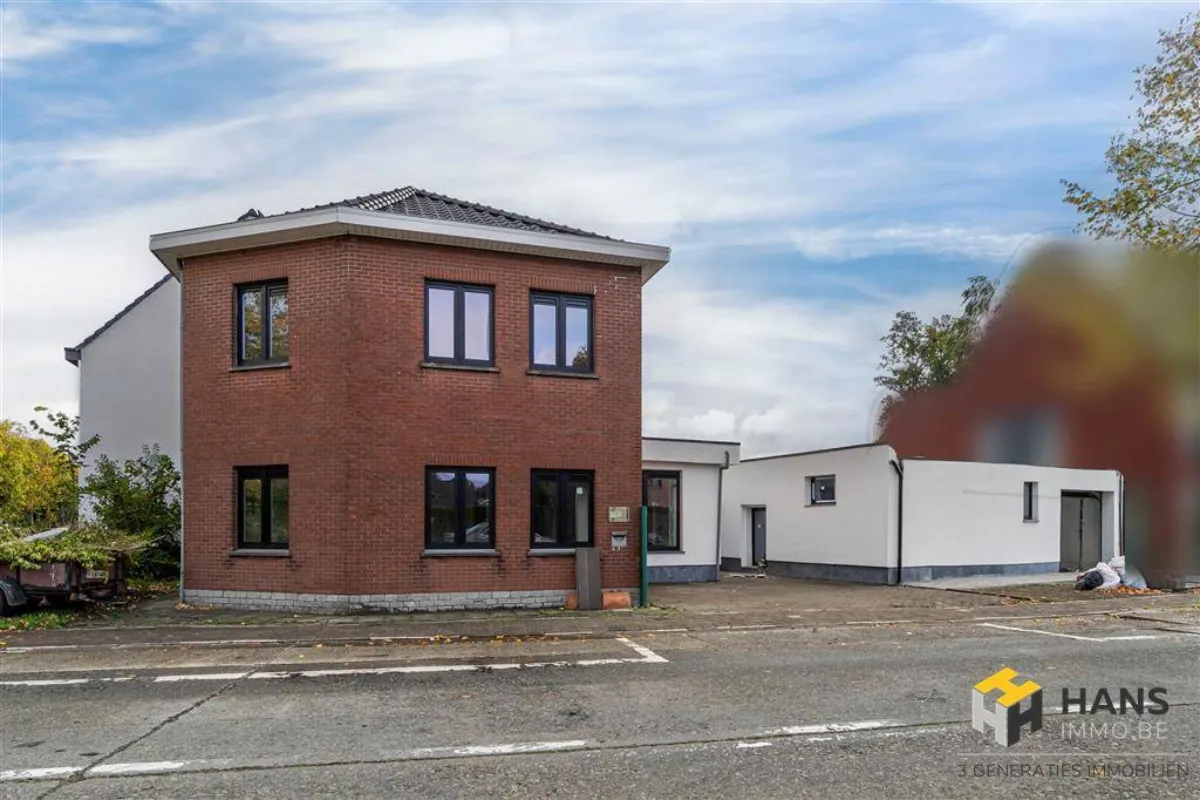 Huis te  koop in Bornem 2880 595000.00€ 6 slaapkamers 248.00m² - Zoekertje 628042