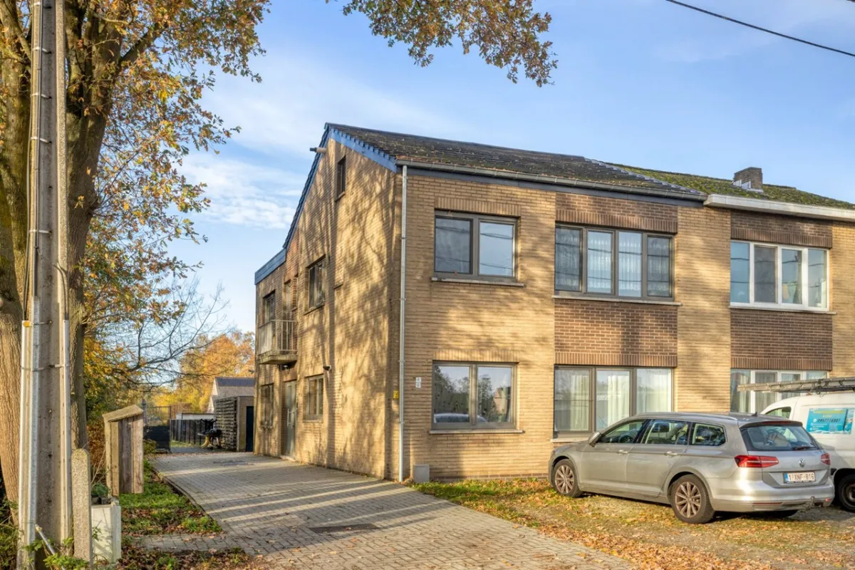 Appartement te  koop in Geel 2440 249000.00€ 2 slaapkamers 100.00m² - Zoekertje 627992