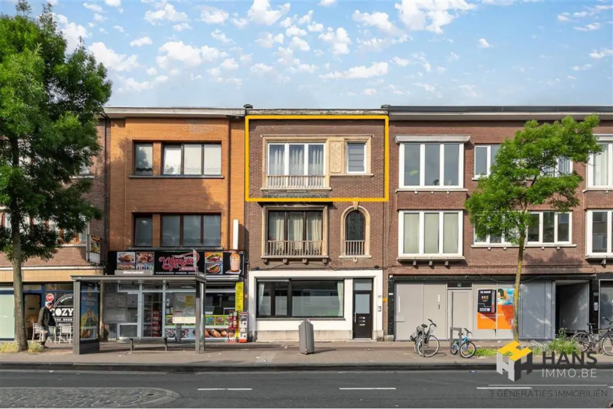 Appartement te  koop in Berchem 2600 245000.00€ 2 slaapkamers 77.00m² - Zoekertje 628083