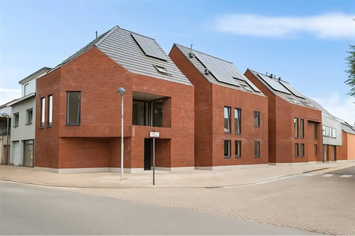 Huis te  koop in Houtvenne 2235 409750.00€ 3 slaapkamers 136.25m² - Zoekertje 628382