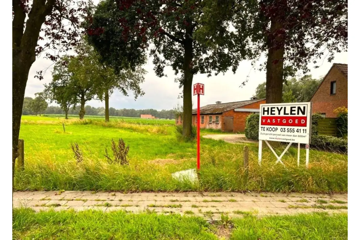 Grond te  koop in Brecht 2960 179000.00€  slaapkamers m² - Zoekertje 629275
