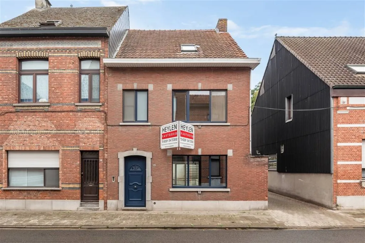 Huis te  koop in Turnhout 2300 325000.00€ 3 slaapkamers 205.00m² - Zoekertje 628688