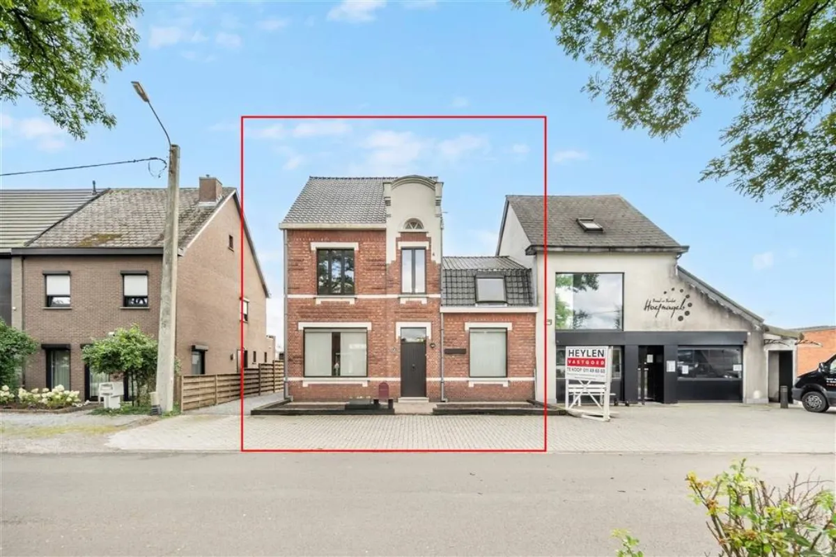 Huis te  koop in Mol 2400 295000.00€ 4 slaapkamers 227.00m² - Zoekertje 628825