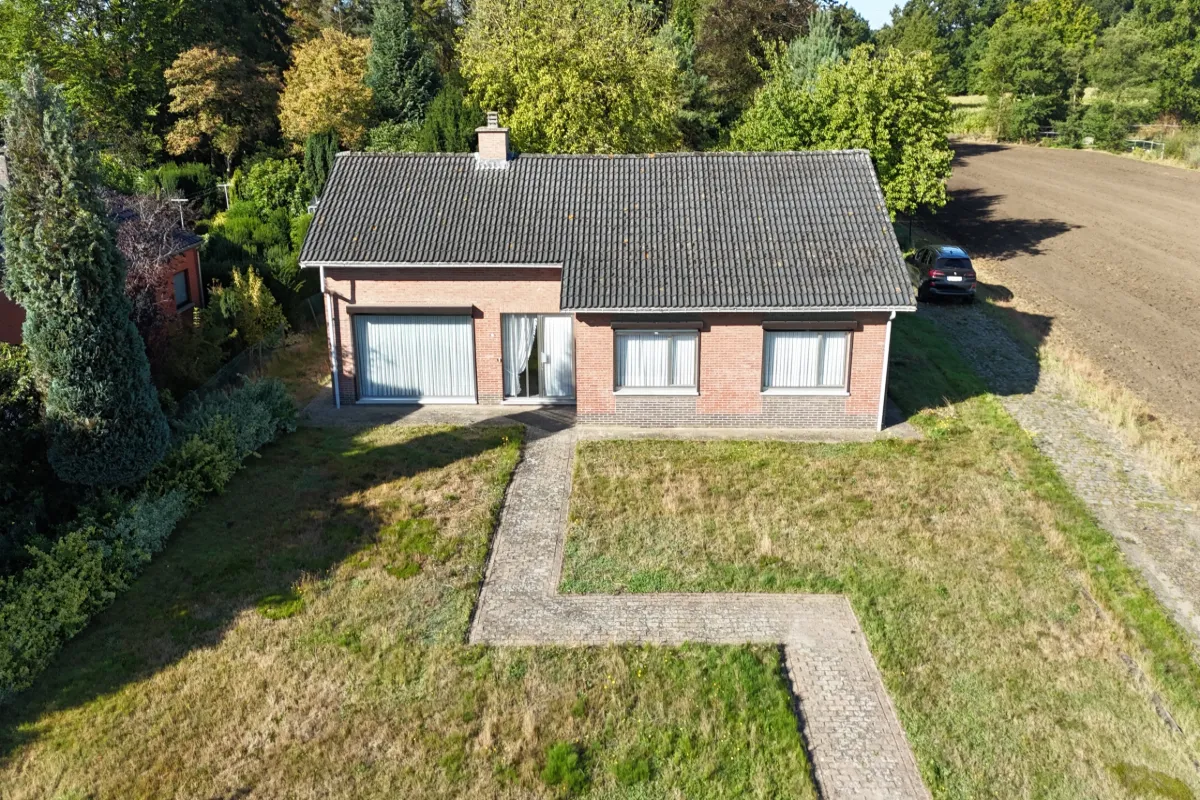 Huis te  koop in Olmen 2491 299000.00€ 3 slaapkamers 165.00m² - Zoekertje 630481