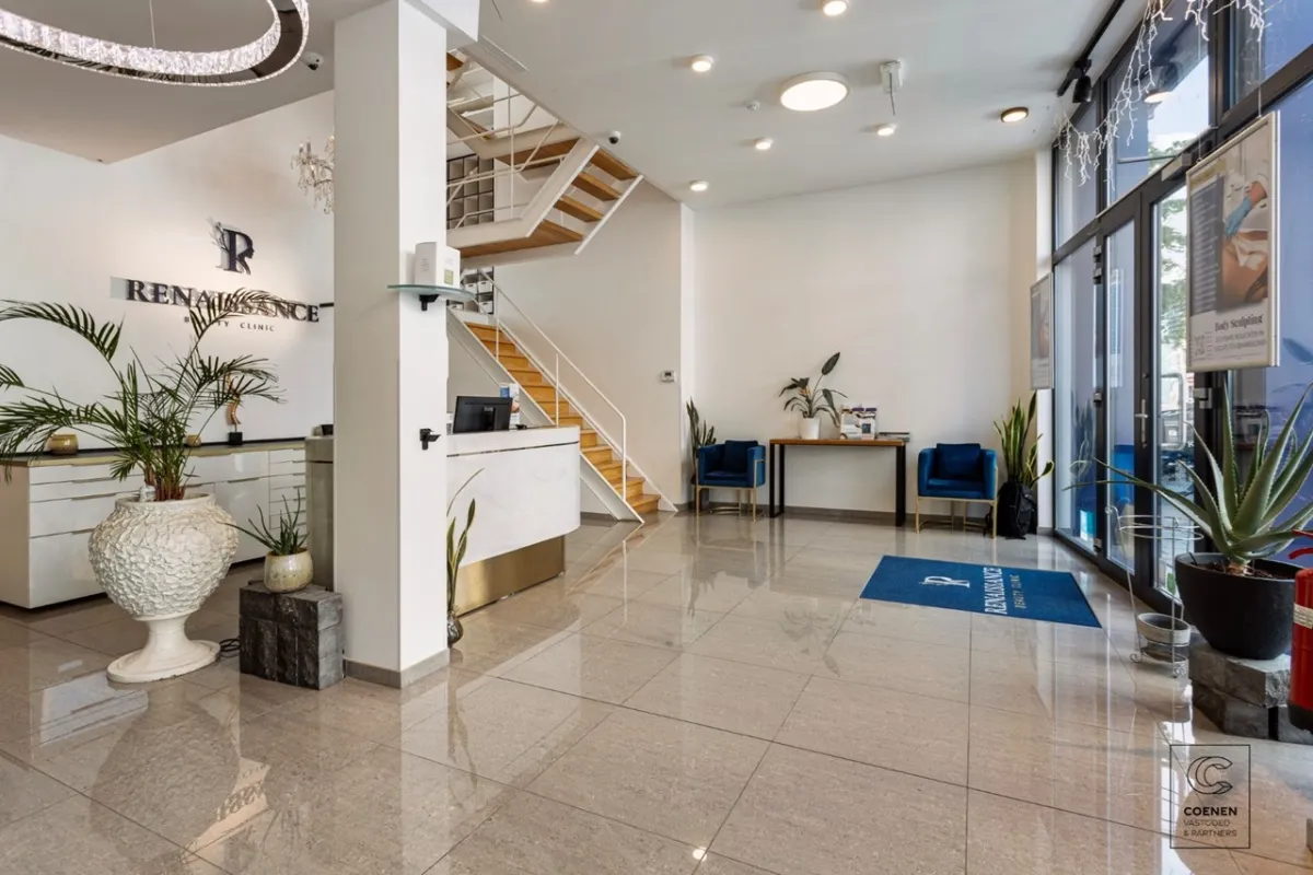 Handelszaak te  koop in Berchem 2600 760000.00€  slaapkamers m² - Zoekertje 631161