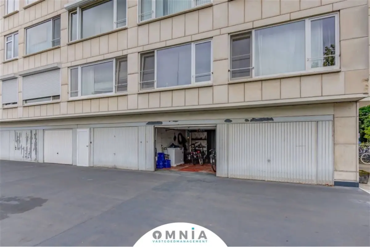 Parking & garage te  koop in Berchem 2600 28500.00€  slaapkamers m² - Zoekertje 630793