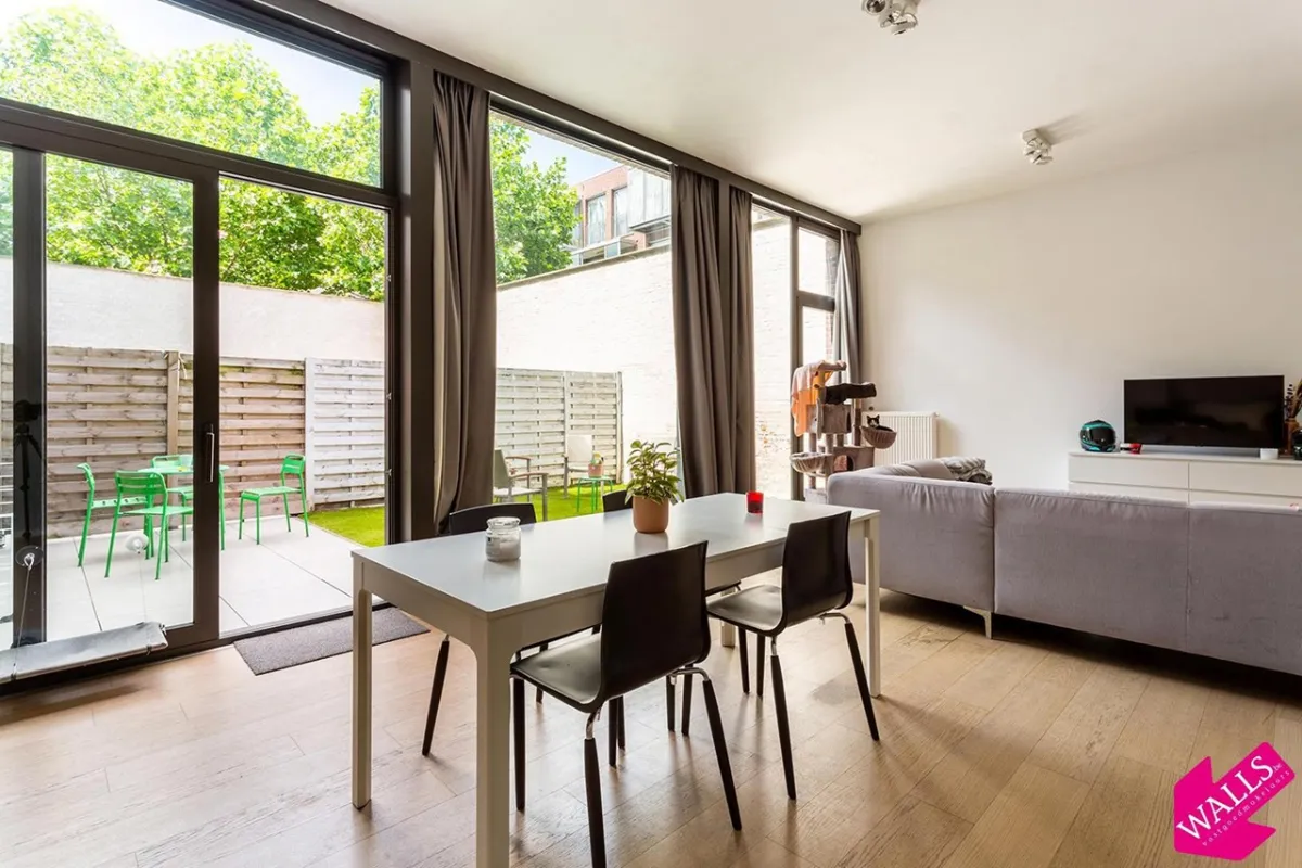 Appartement te  huur in Antwerpen 2000 980.00€ 1 slaapkamers 96.00m² - Zoekertje 631099