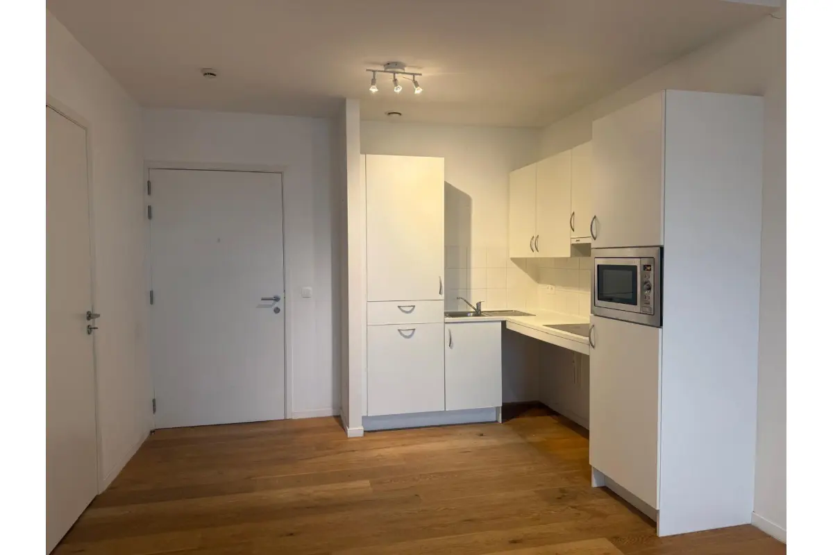 Appartement te  huur in Antwerpen 2060 785.00€ 1 slaapkamers m² - Zoekertje 630964