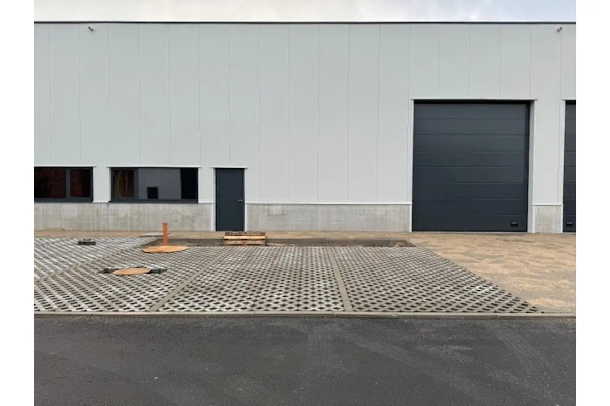 Handelszaak te  huur in Merksem 2170 2250.00€  slaapkamers 270.00m² - Zoekertje 630947