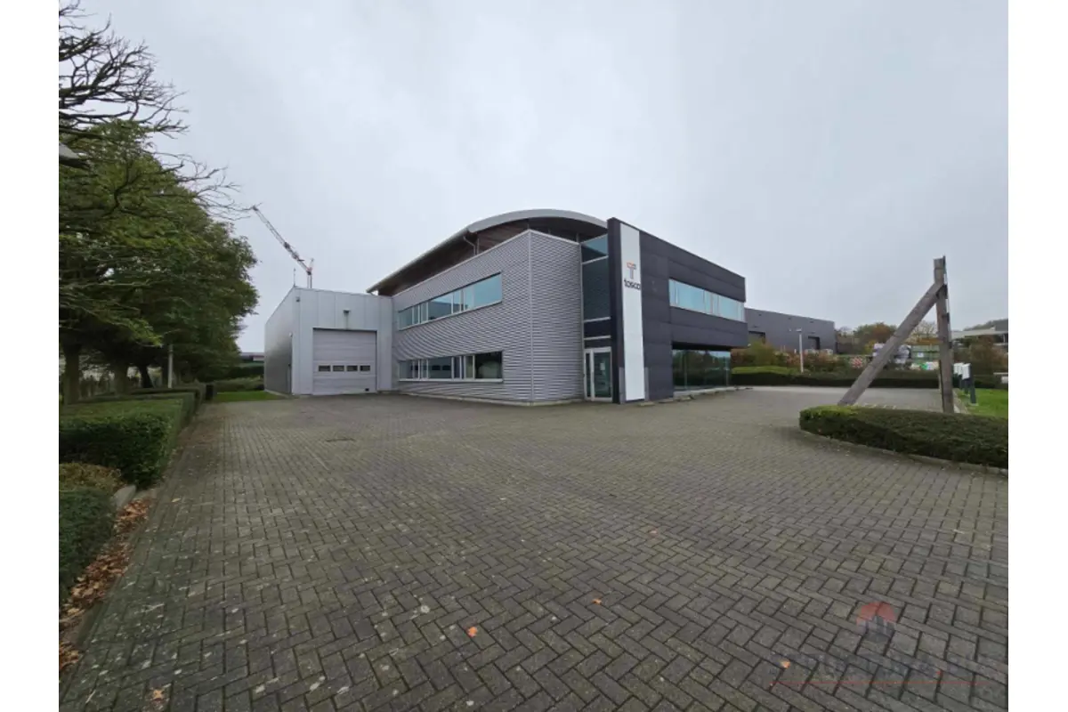 Handelszaak te  koop in Aartselaar 2630 2490000.00€  slaapkamers 1650.00m² - Zoekertje 630899