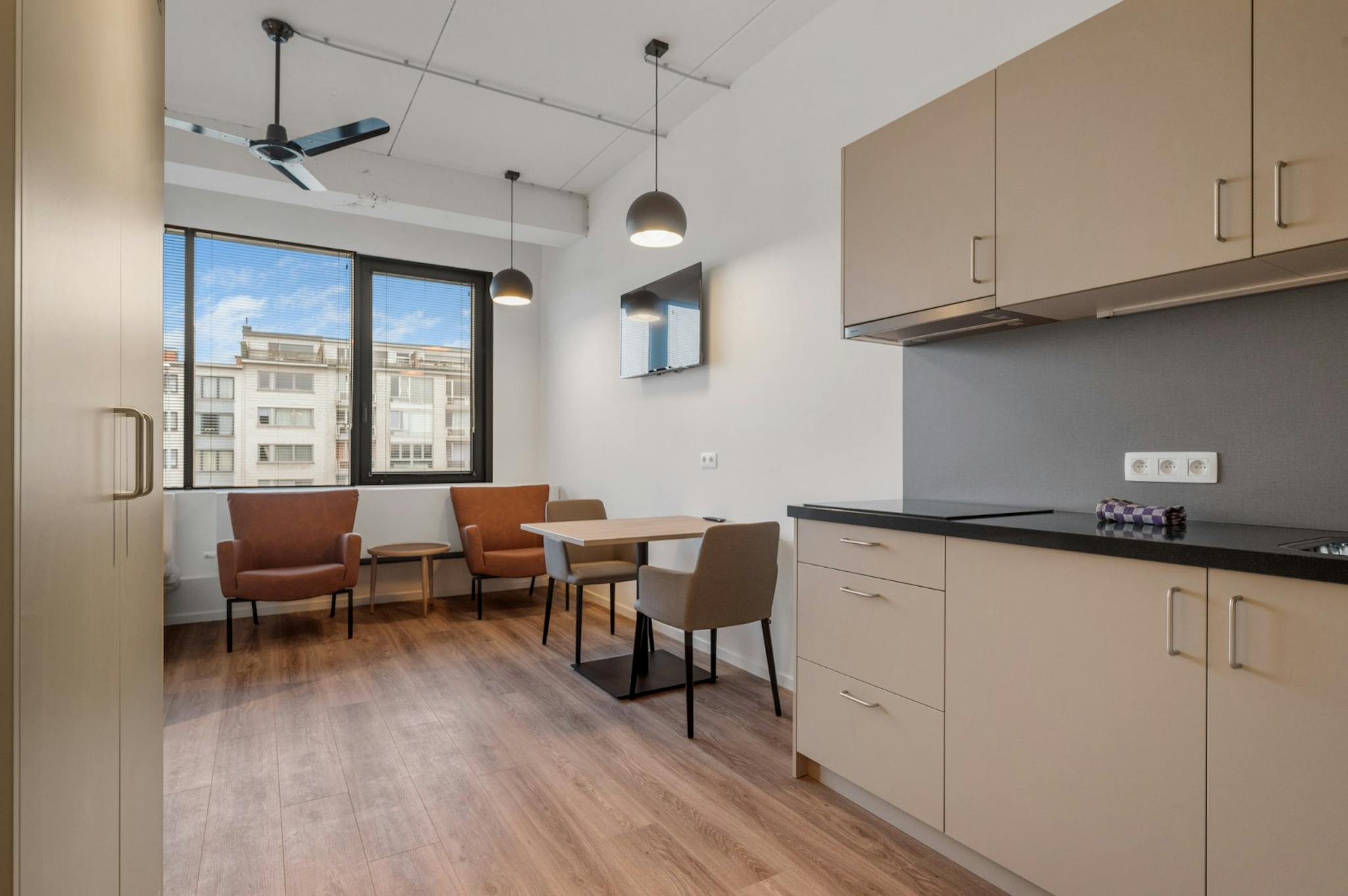 Appartement te  huur in Deurne 2100 1490.00€ 1 slaapkamers 25.00m² - Zoekertje 632676