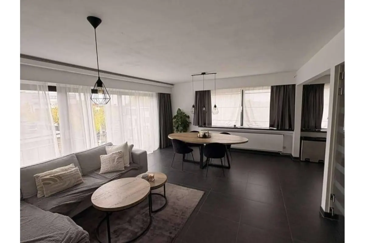 Appartement te  koop in Wilrijk 2610 345000.00€ 3 slaapkamers 110.00m² - Zoekertje 632630