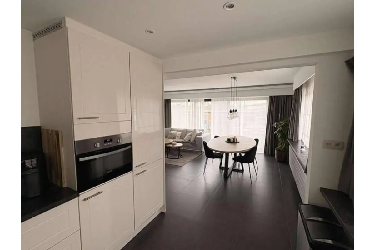 Appartement te  koop in Wilrijk 2610 345000.00€ 3 slaapkamers 110.00m² - Zoekertje 632630